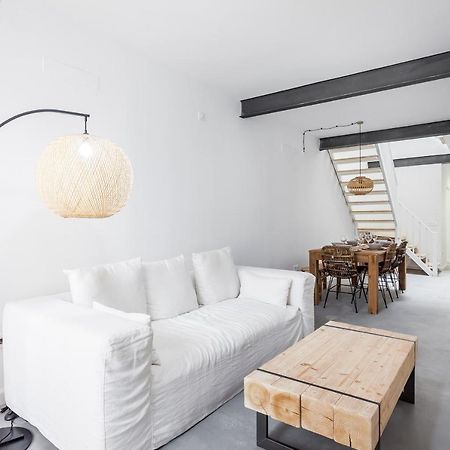 Villa Three Floor House With Terrace à Valence Extérieur photo