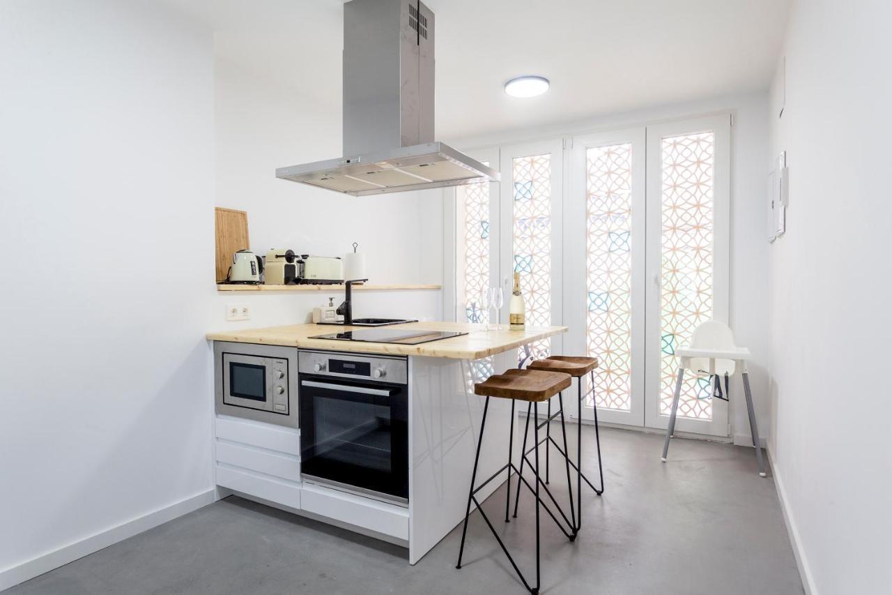 Villa Three Floor House With Terrace à Valence Extérieur photo
